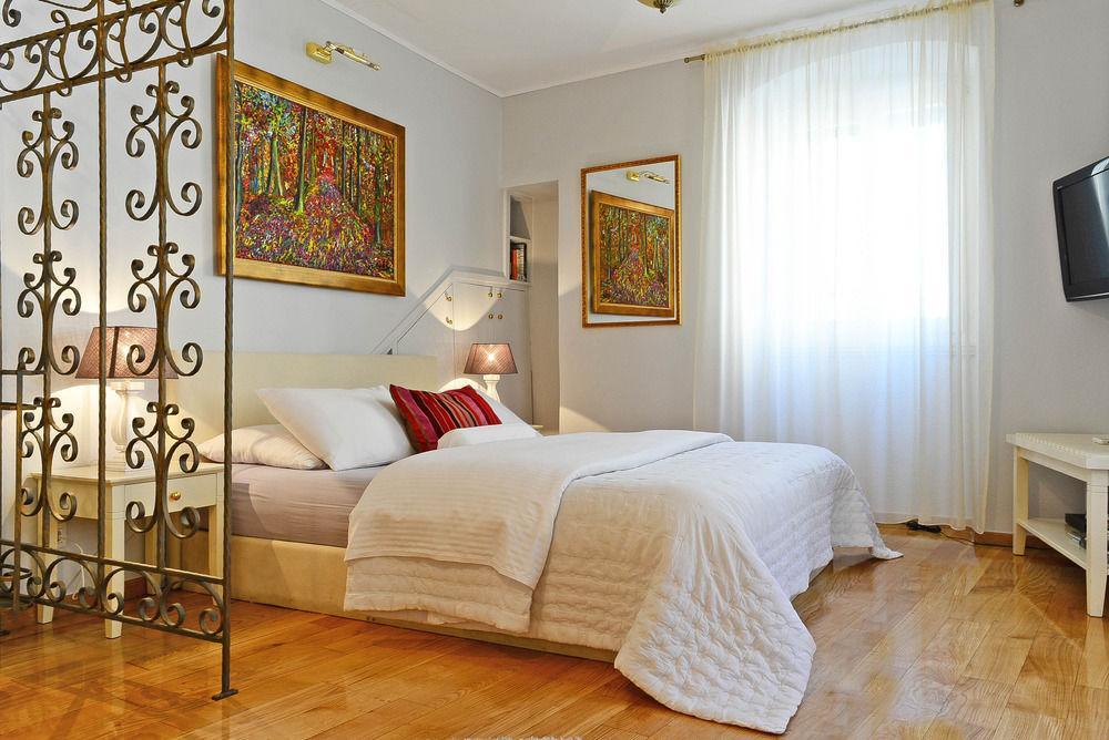 Hotel Olivia 4*
